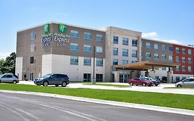 Holiday Inn Express&Suites - Bensenville - O'Hare